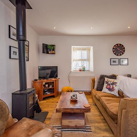 Cosy Farm Conversion In The Heart Of Pembrokeshire Maenclochog Zewnętrze zdjęcie
